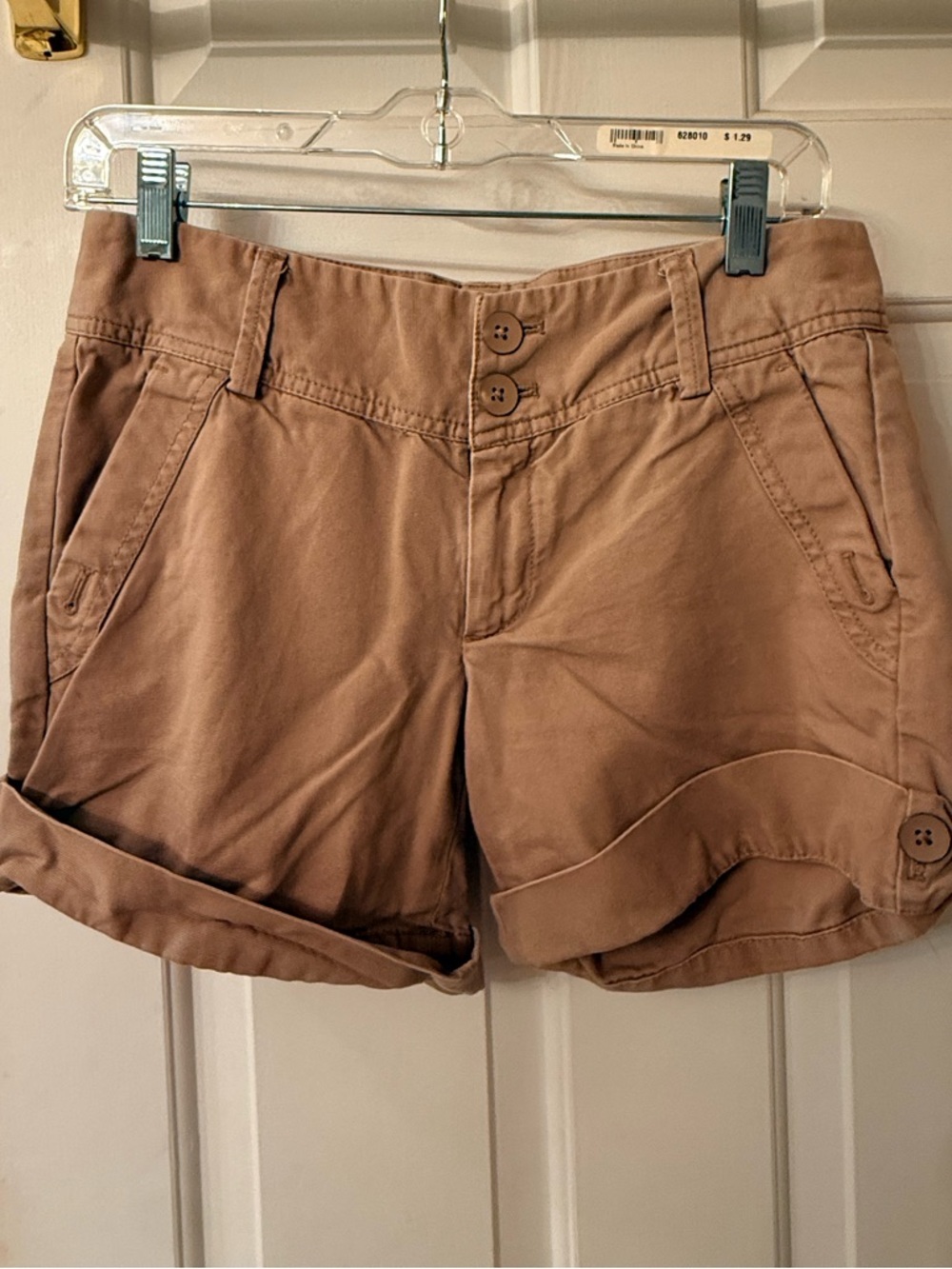 Gap Women’s Casual Button-Front Roll-Cuff Shorts - Tan